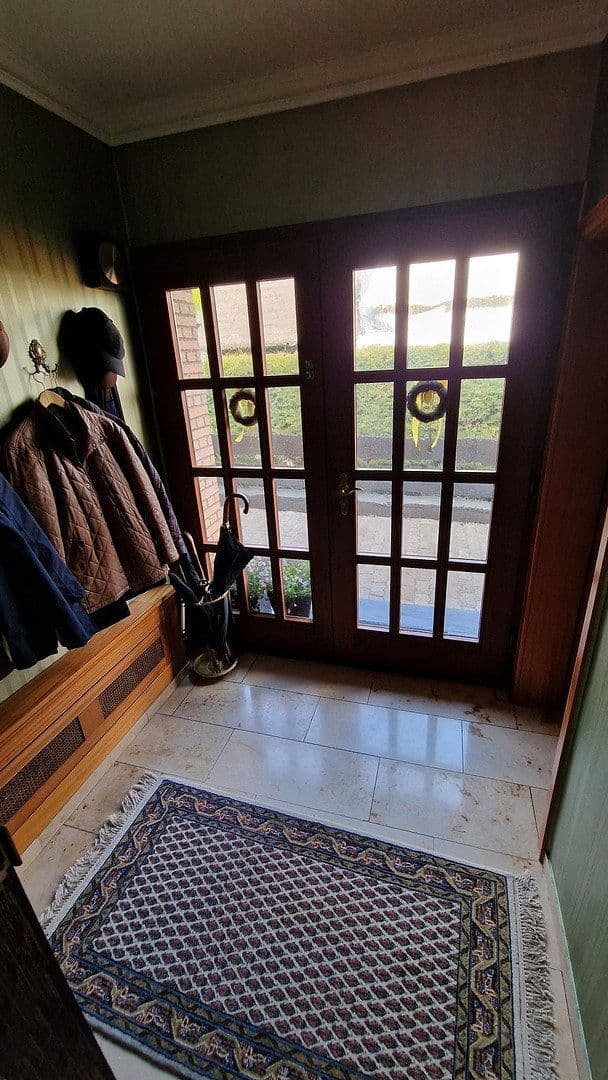 Predaj domu 184 m², pozemek 1.045 m², Schulstrasse 42, Königswinter, Severné Porýnie - Westfálsko Predaj domu 184 m², pozemek 1.045 m², Schulstrasse 42, Königswinter, Severné Porýnie - Westfálsko