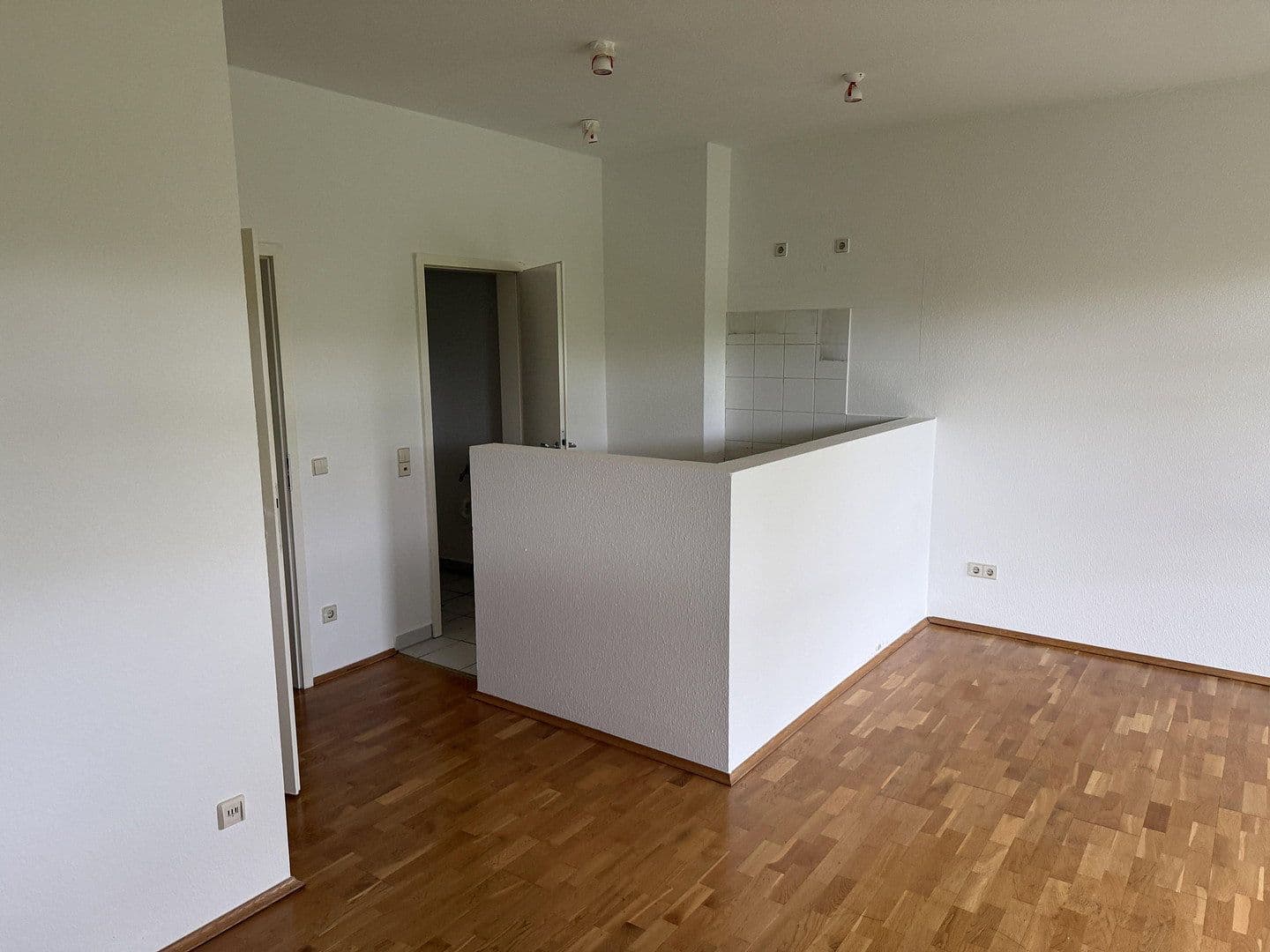 Prenájom bytu 1-izbový 37 m², Barleben, Sasko-Anhaltsko Prenájom bytu 1-izbový 37 m², Barleben, Sasko-Anhaltsko