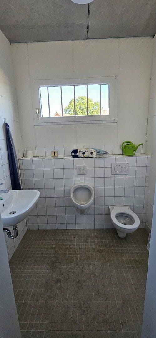 Prenájom nebytového priestoru 435 m², Hohberg, Bádensko-Wurttembersko Prenájom nebytového priestoru 435 m², Hohberg, Bádensko-Wurttembersko