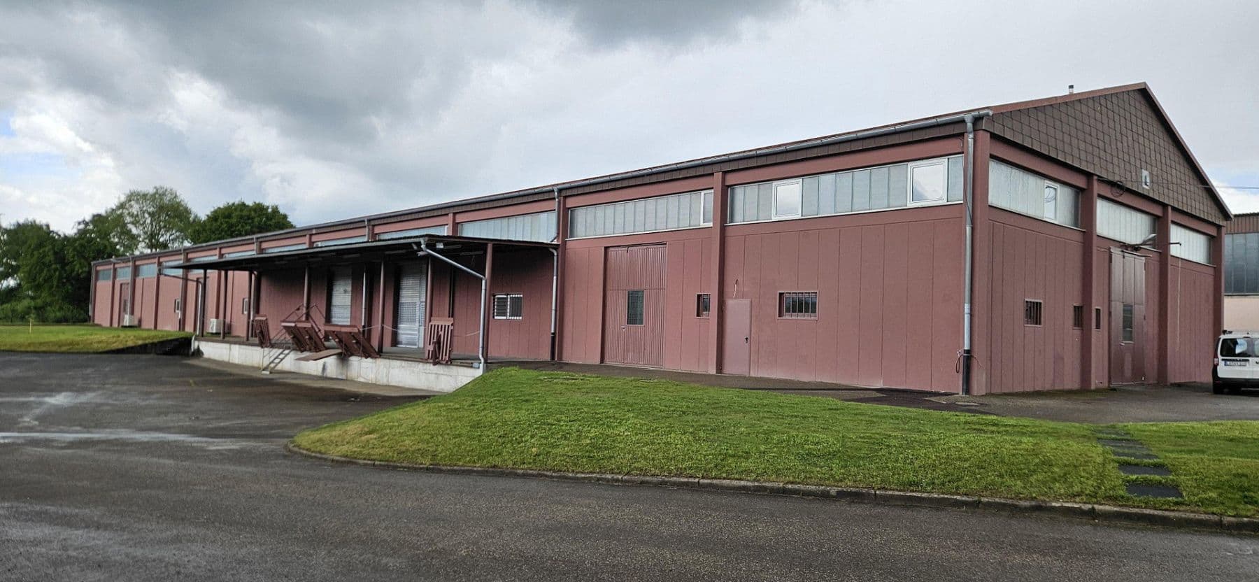 Prenájom nebytového priestoru 435 m², Hohberg, Bádensko-Wurttembersko Prenájom nebytového priestoru 435 m², Hohberg, Bádensko-Wurttembersko