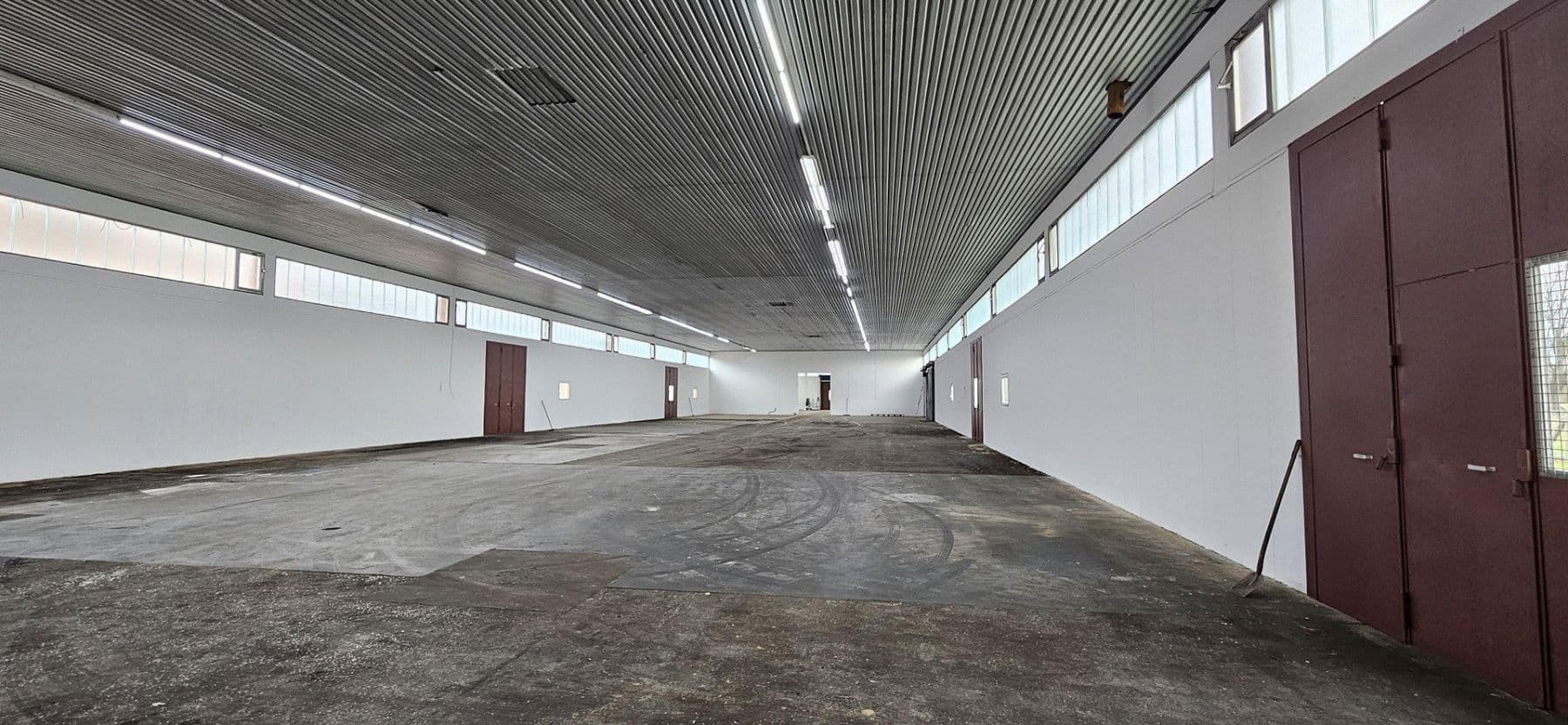 Prenájom nebytového priestoru 435 m², Hohberg, Bádensko-Wurttembersko Prenájom nebytového priestoru 435 m², Hohberg, Bádensko-Wurttembersko