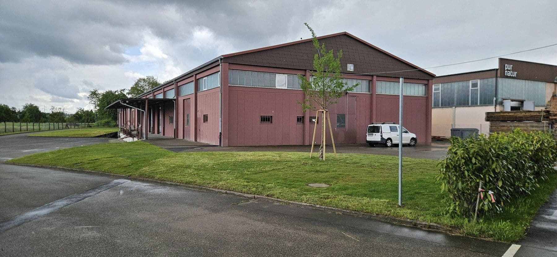 Prenájom nebytového priestoru 435 m², Hohberg, Bádensko-Wurttembersko Prenájom nebytového priestoru 435 m², Hohberg, Bádensko-Wurttembersko