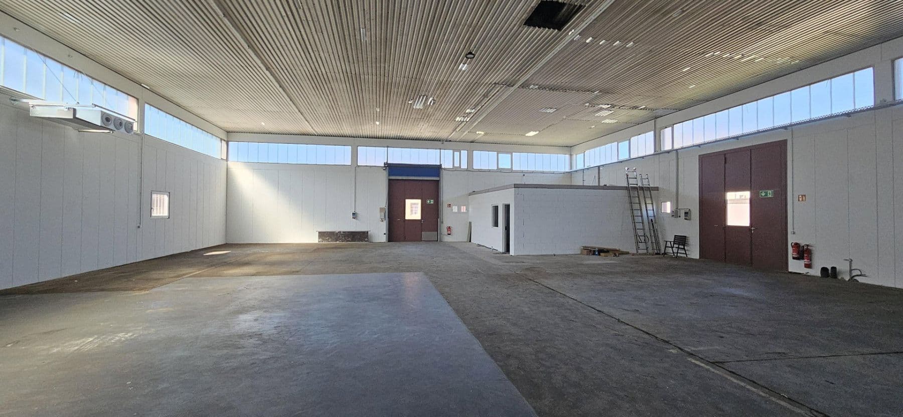 Prenájom nebytového priestoru 435 m², Hohberg, Bádensko-Wurttembersko Prenájom nebytového priestoru 435 m², Hohberg, Bádensko-Wurttembersko