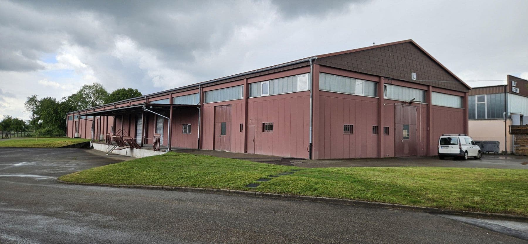 Prenájom nebytového priestoru 435 m², Hohberg, Bádensko-Wurttembersko Prenájom nebytového priestoru 435 m², Hohberg, Bádensko-Wurttembersko