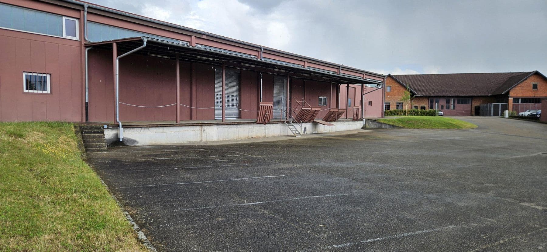 Prenájom nebytového priestoru 435 m², Hohberg, Bádensko-Wurttembersko Prenájom nebytového priestoru 435 m², Hohberg, Bádensko-Wurttembersko
