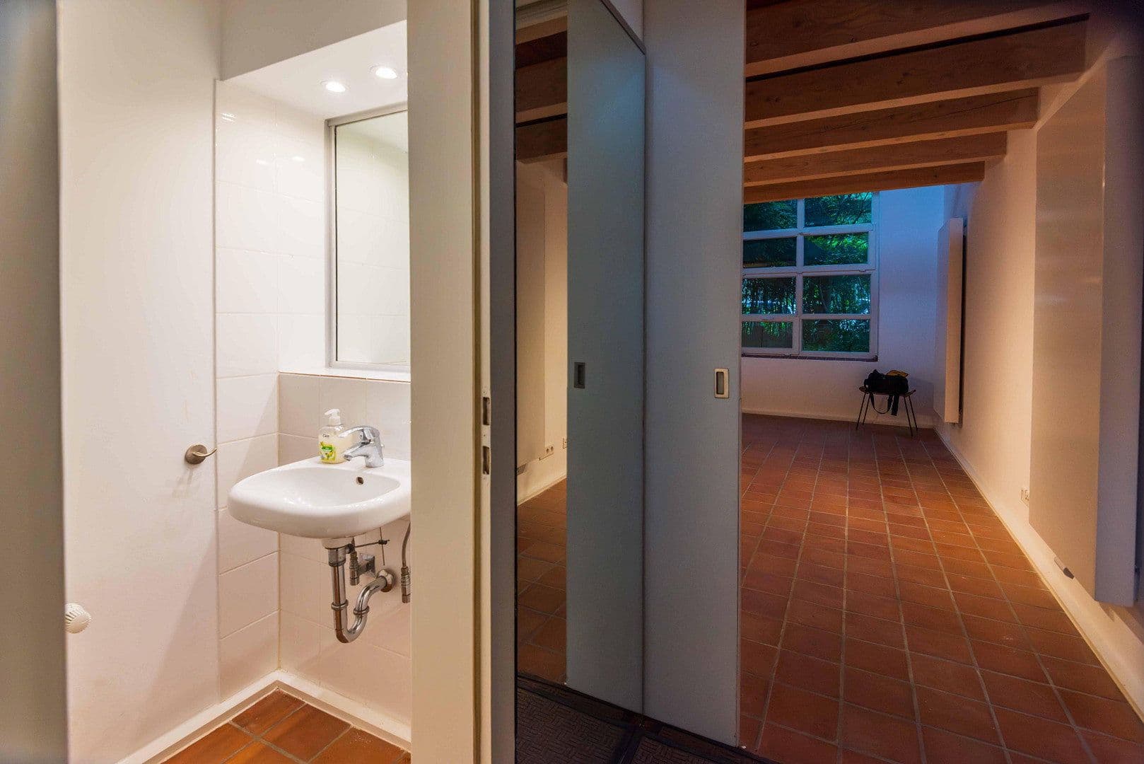 Prenájom domu 100 m², pozemek 363 m², Mörsenbroicher Weg 114a, Düsseldorf, Severné Porýnie - Westfálsko Prenájom domu 100 m², pozemek 363 m², Mörsenbroicher Weg 114a, Düsseldorf, Severné Porýnie - Westfálsko