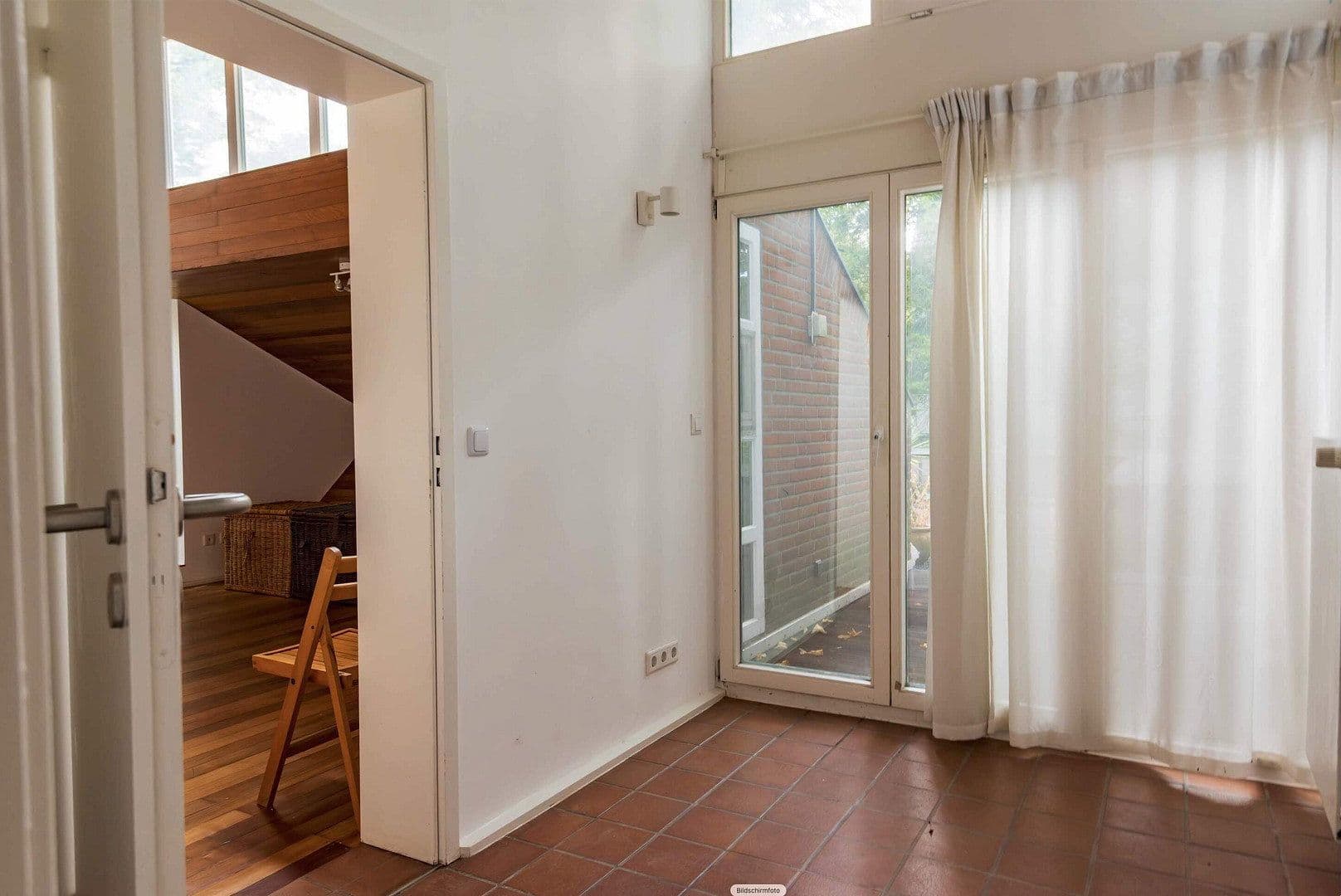 Prenájom domu 100 m², pozemek 363 m², Mörsenbroicher Weg 114a, Düsseldorf, Severné Porýnie - Westfálsko Prenájom domu 100 m², pozemek 363 m², Mörsenbroicher Weg 114a, Düsseldorf, Severné Porýnie - Westfálsko