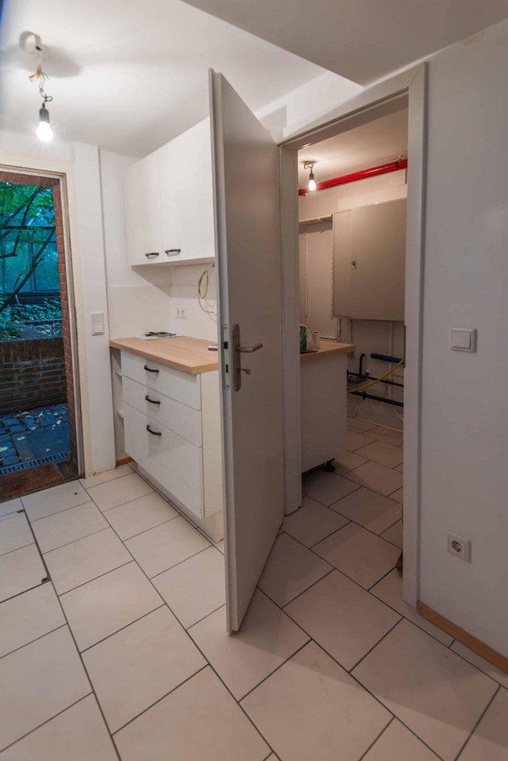 Prenájom domu 100 m², pozemek 363 m², Mörsenbroicher Weg 114a, Düsseldorf, Severné Porýnie - Westfálsko Prenájom domu 100 m², pozemek 363 m², Mörsenbroicher Weg 114a, Düsseldorf, Severné Porýnie - Westfálsko