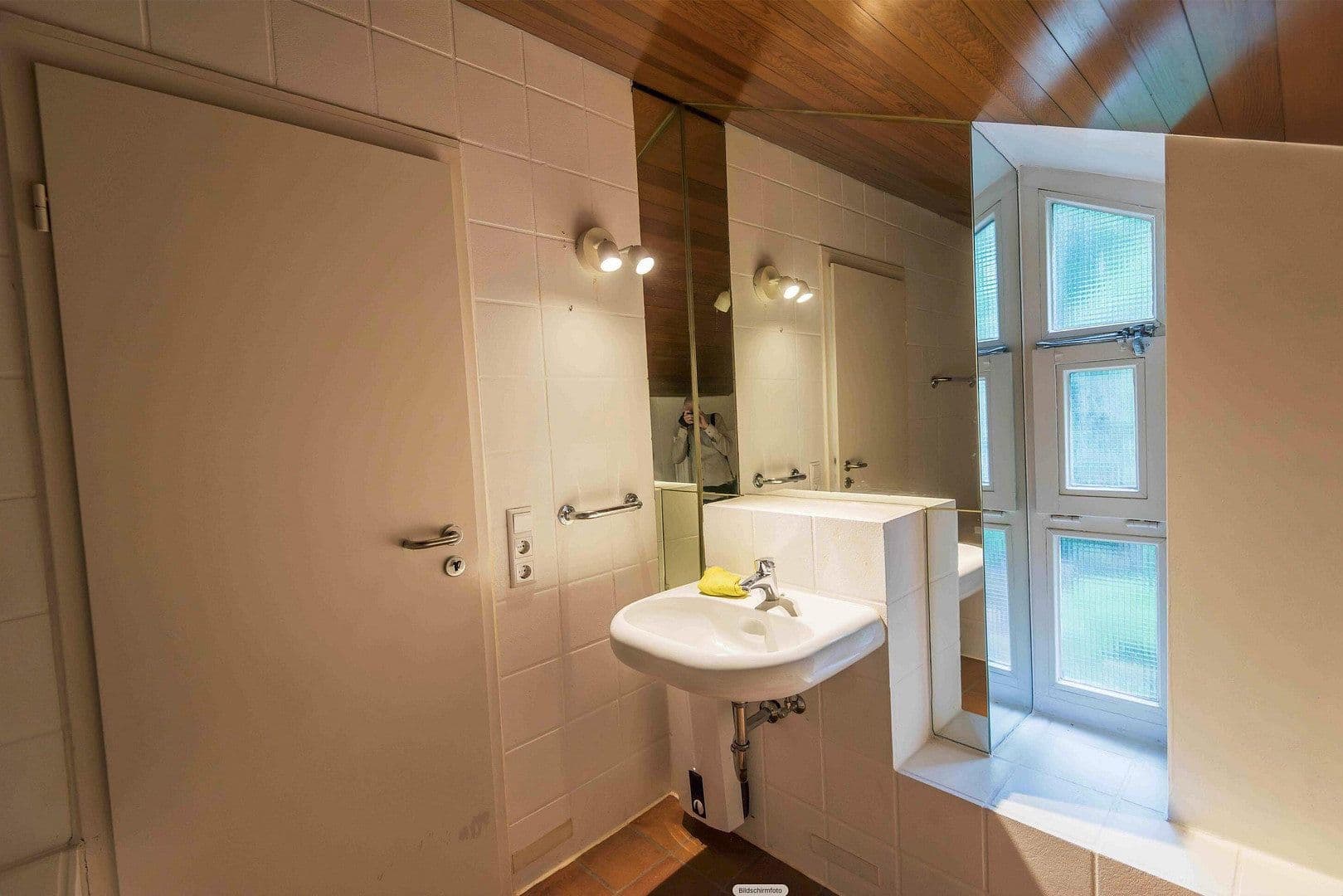 Prenájom domu 100 m², pozemek 363 m², Mörsenbroicher Weg 114a, Düsseldorf, Severné Porýnie - Westfálsko Prenájom domu 100 m², pozemek 363 m², Mörsenbroicher Weg 114a, Düsseldorf, Severné Porýnie - Westfálsko