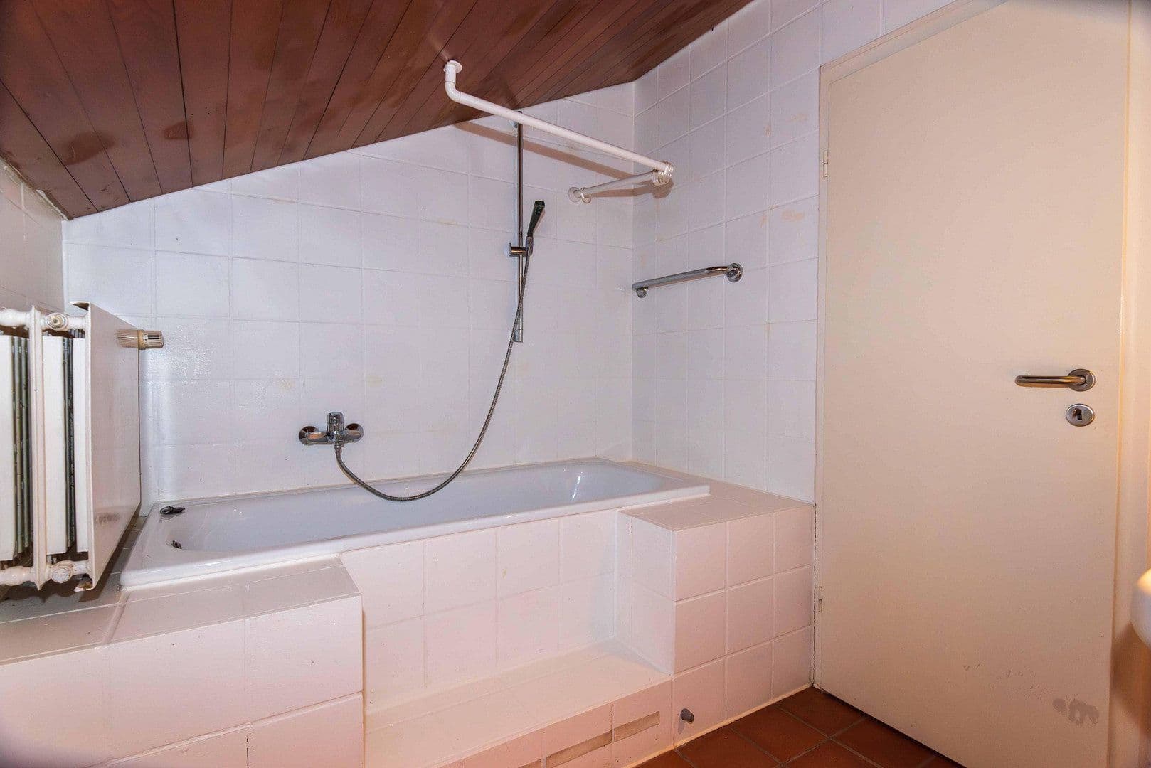 Prenájom domu 100 m², pozemek 363 m², Mörsenbroicher Weg 114a, Düsseldorf, Severné Porýnie - Westfálsko Prenájom domu 100 m², pozemek 363 m², Mörsenbroicher Weg 114a, Düsseldorf, Severné Porýnie - Westfálsko
