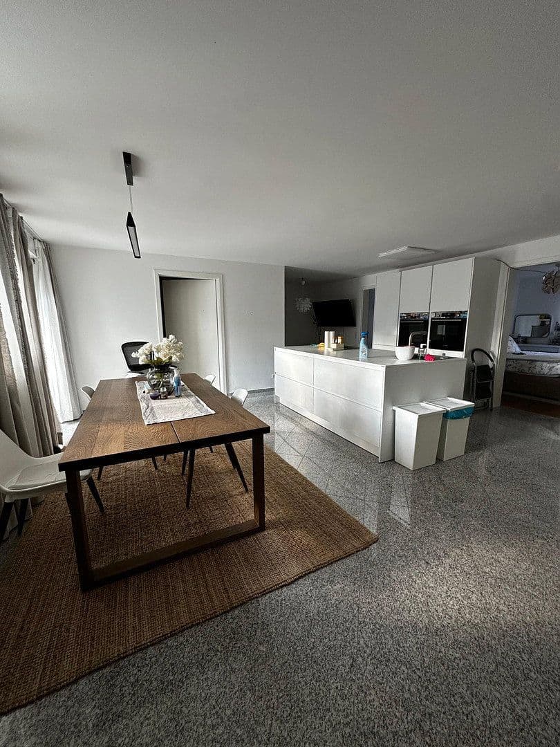 Prenájom bytu 3-izbový 82 m², Gärtnerstraße 39, Mannheim, Bádensko-Wurttembersko Prenájom bytu 3-izbový 82 m², Gärtnerstraße 39, Mannheim, Bádensko-Wurttembersko