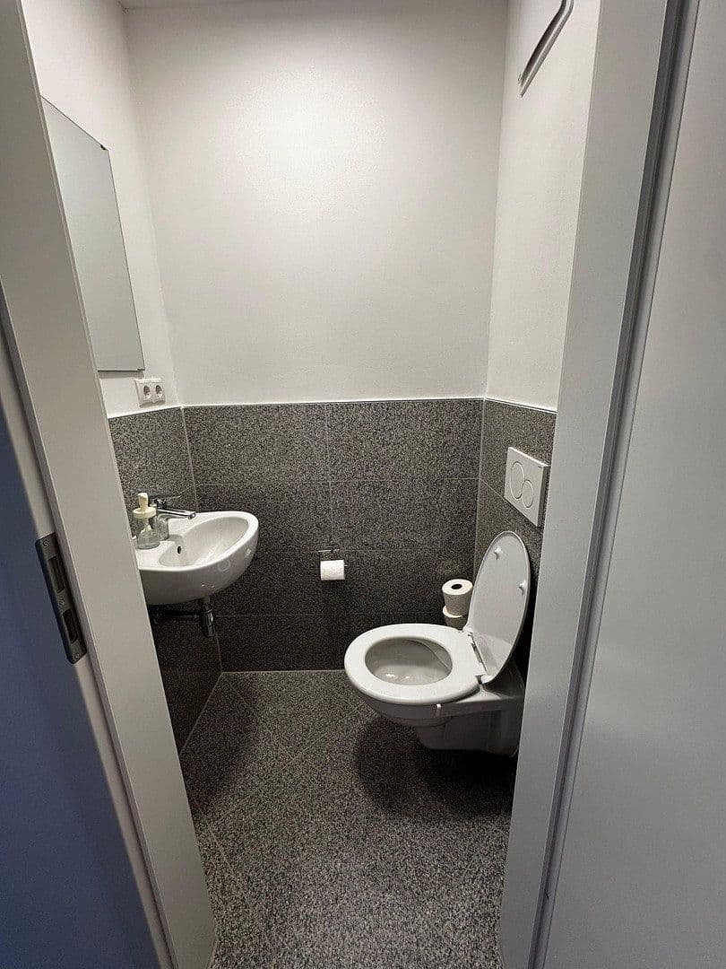 Prenájom bytu 3-izbový 82 m², Gärtnerstraße 39, Mannheim, Bádensko-Wurttembersko Prenájom bytu 3-izbový 82 m², Gärtnerstraße 39, Mannheim, Bádensko-Wurttembersko