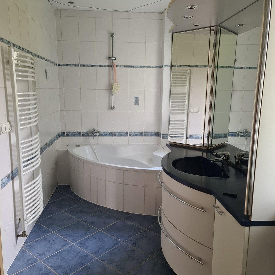 Predaj domu 193 m², pozemek 582 m², Kelzenberger Weg 35, Köln, Severné Porýnie - Westfálsko Predaj domu 193 m², pozemek 582 m², Kelzenberger Weg 35, Köln, Severné Porýnie - Westfálsko