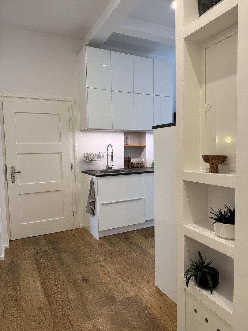 Prenájom bytu 2-izbový 73 m², München, Bavorsko Prenájom bytu 2-izbový 73 m², München, Bavorsko