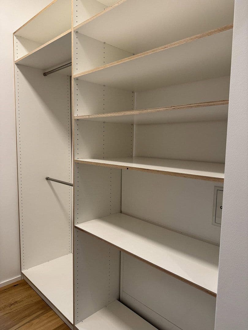 Prenájom bytu 2-izbový 73 m², München, Bavorsko Prenájom bytu 2-izbový 73 m², München, Bavorsko