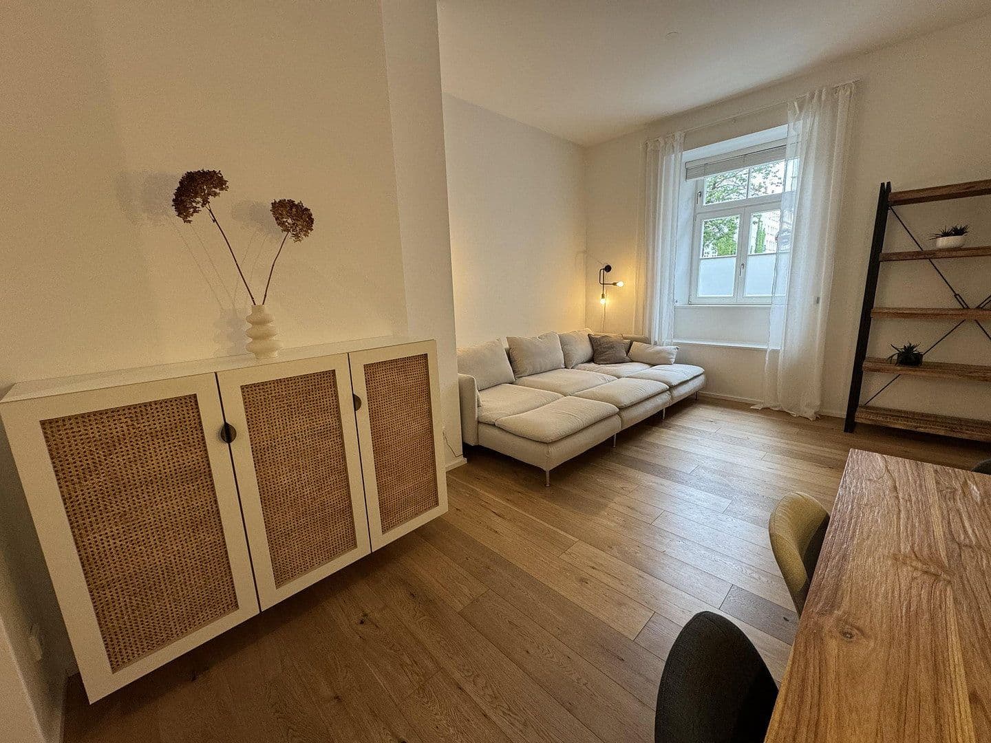 Prenájom bytu 2-izbový 73 m², München, Bavorsko Prenájom bytu 2-izbový 73 m², München, Bavorsko