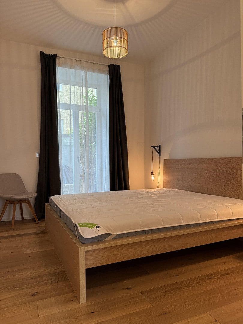 Prenájom bytu 2-izbový 73 m², München, Bavorsko Prenájom bytu 2-izbový 73 m², München, Bavorsko