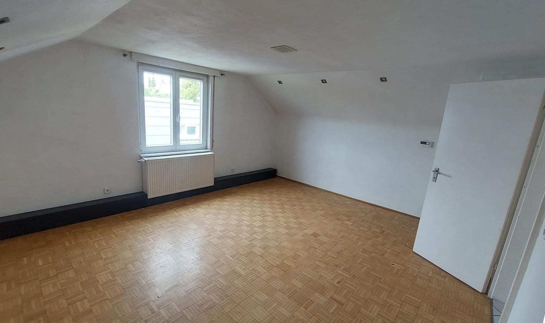 Predaj domu 210 m², pozemek 399 m², Überlingen, Bádensko-Wurttembersko Predaj domu 210 m², pozemek 399 m², Überlingen, Bádensko-Wurttembersko