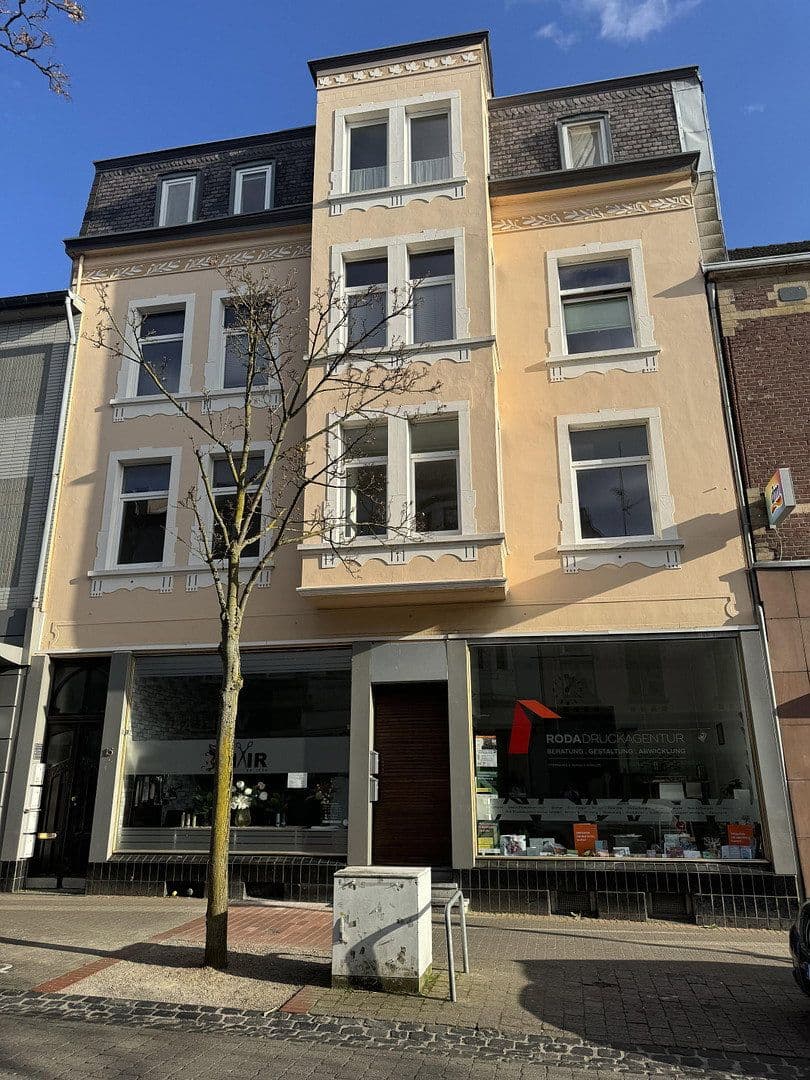 Prenájom bytu 4-izbový 108 m², Herzogenrath, Severné Porýnie - Westfálsko Prenájom bytu 4-izbový 108 m², Herzogenrath, Severné Porýnie - Westfálsko