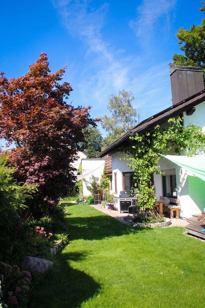 Predaj domu 288 m², pozemek 882 m², Grünwald, Bavorsko Predaj domu 288 m², pozemek 882 m², Grünwald, Bavorsko