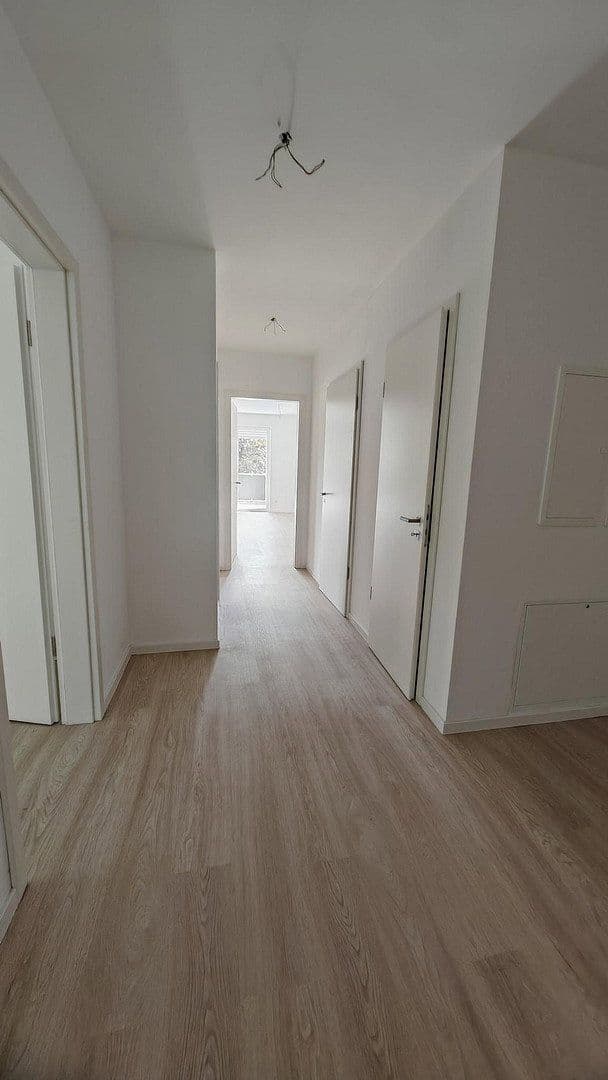 Prenájom bytu 4-izbový 90 m², Friedhofstraße 3, Oberkotzau, Bavorsko Prenájom bytu 4-izbový 90 m², Friedhofstraße 3, Oberkotzau, Bavorsko