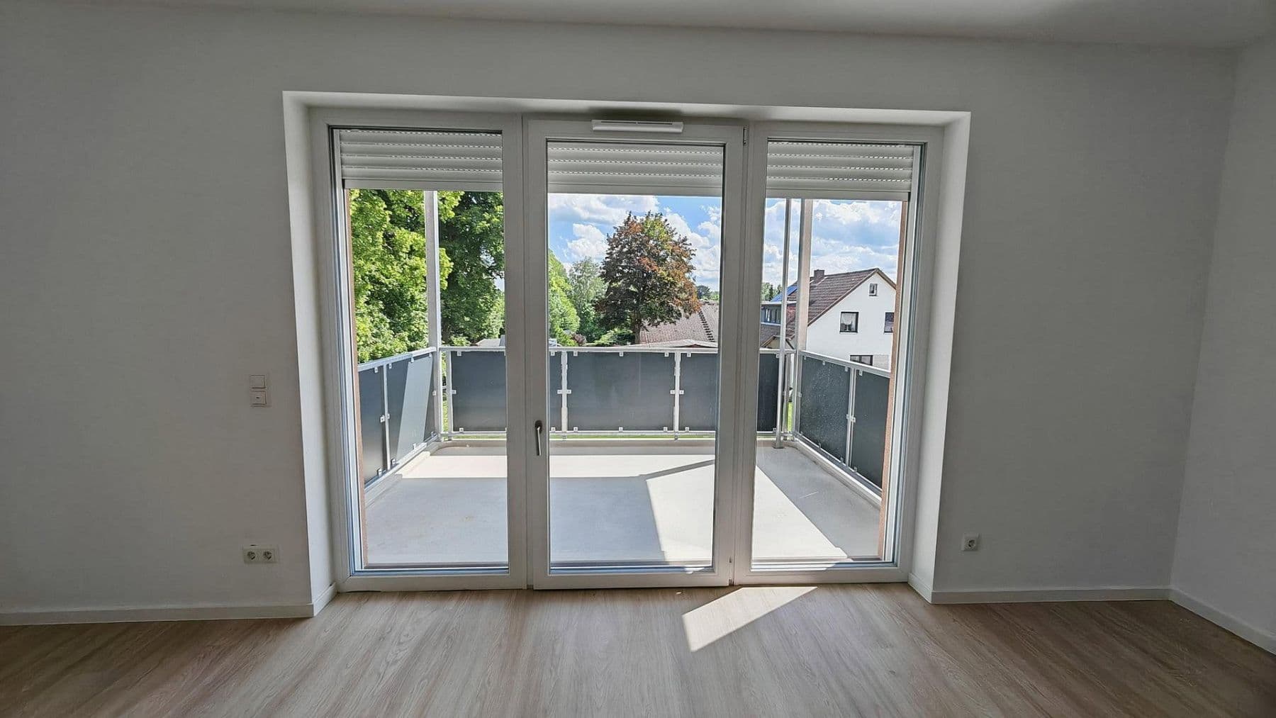 Prenájom bytu 4-izbový 90 m², Friedhofstraße 3, Oberkotzau, Bavorsko Prenájom bytu 4-izbový 90 m², Friedhofstraße 3, Oberkotzau, Bavorsko