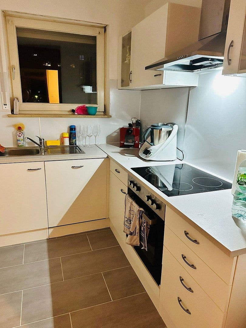 Prenájom bytu 3-izbový 73 m², Oppenheimer Str. 11, Stuttgart, Bádensko-Wurttembersko Prenájom bytu 3-izbový 73 m², Oppenheimer Str. 11, Stuttgart, Bádensko-Wurttembersko
