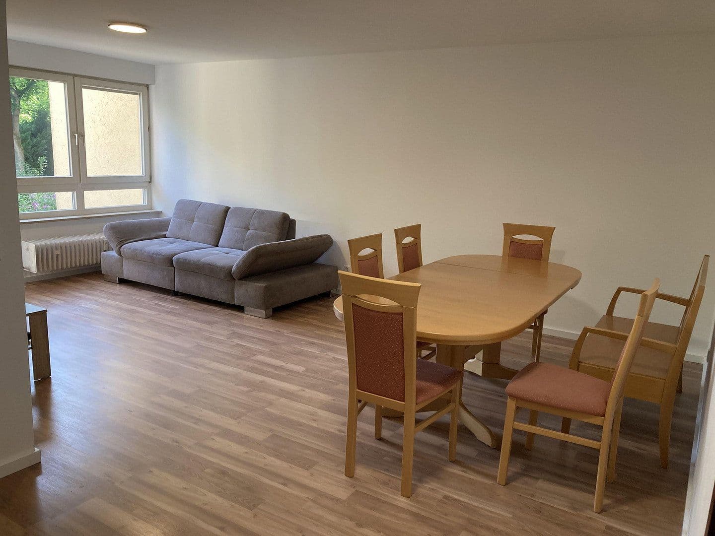 Prenájom bytu 3-izbový 73 m², Oppenheimer Str. 11, Stuttgart, Bádensko-Wurttembersko Prenájom bytu 3-izbový 73 m², Oppenheimer Str. 11, Stuttgart, Bádensko-Wurttembersko