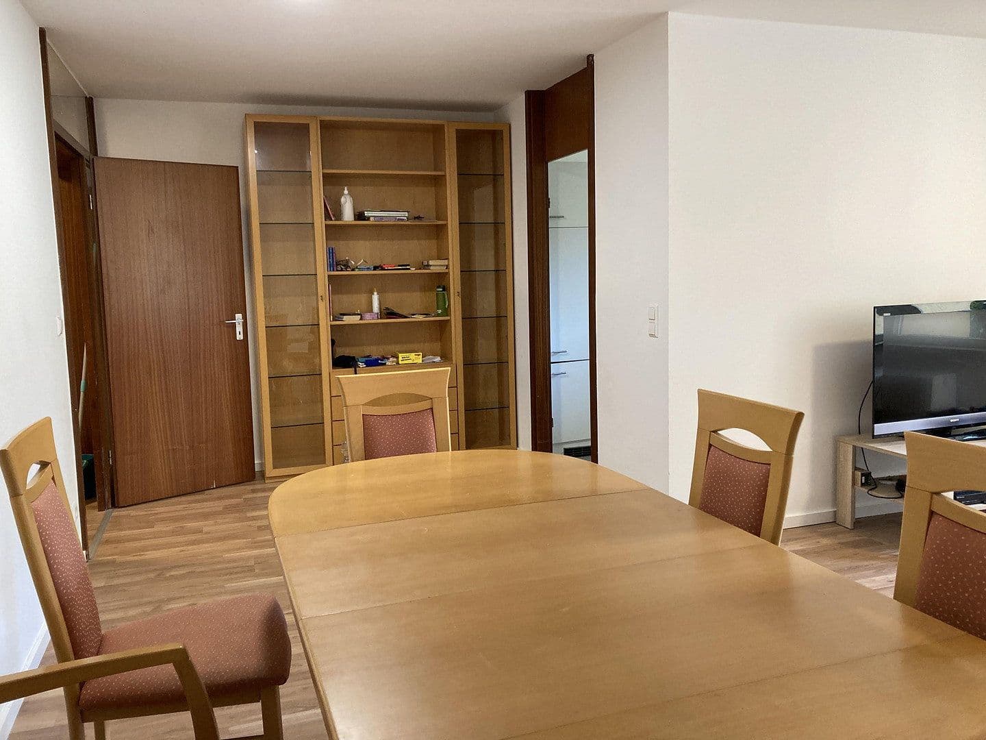 Prenájom bytu 3-izbový 73 m², Oppenheimer Str. 11, Stuttgart, Bádensko-Wurttembersko Prenájom bytu 3-izbový 73 m², Oppenheimer Str. 11, Stuttgart, Bádensko-Wurttembersko