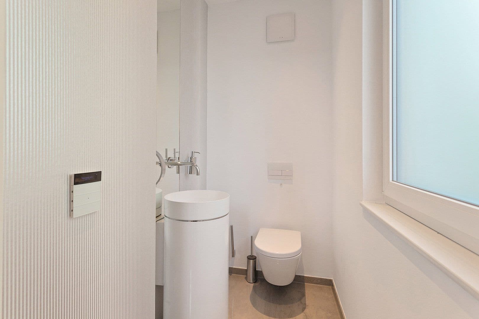 Predaj domu 169 m², pozemek 160 m², Liederbach am Taunus, Hesensko Predaj domu 169 m², pozemek 160 m², Liederbach am Taunus, Hesensko