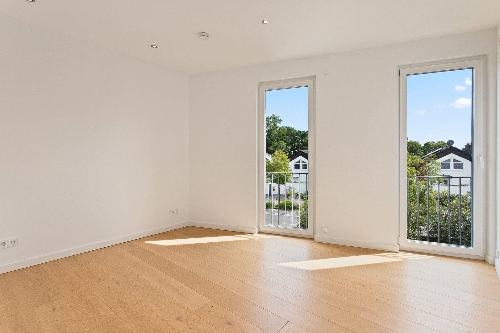 Predaj domu 169 m², pozemek 160 m², Liederbach am Taunus, Hesensko Predaj domu 169 m², pozemek 160 m², Liederbach am Taunus, Hesensko