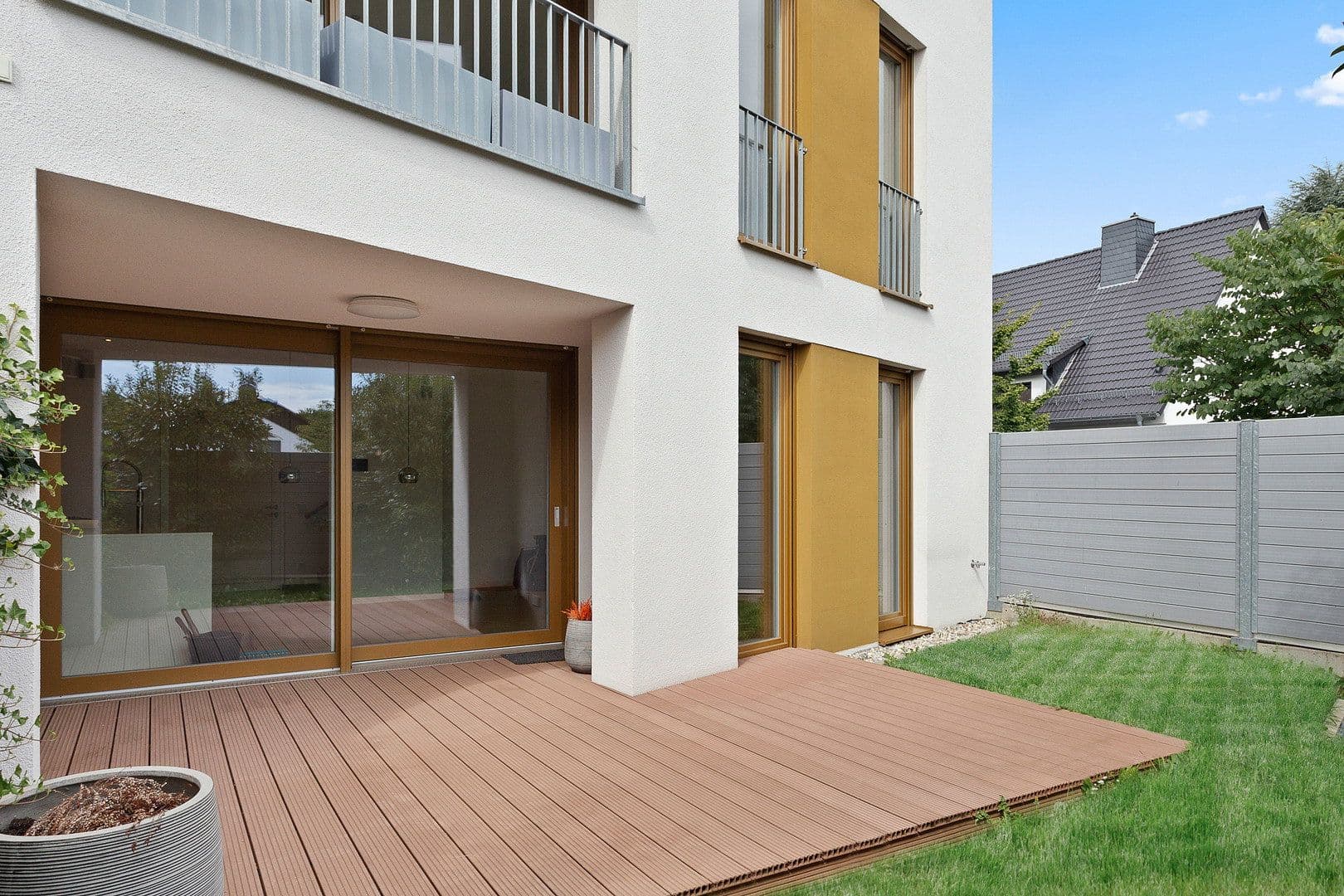 Predaj domu 169 m², pozemek 160 m², Liederbach am Taunus, Hesensko Predaj domu 169 m², pozemek 160 m², Liederbach am Taunus, Hesensko