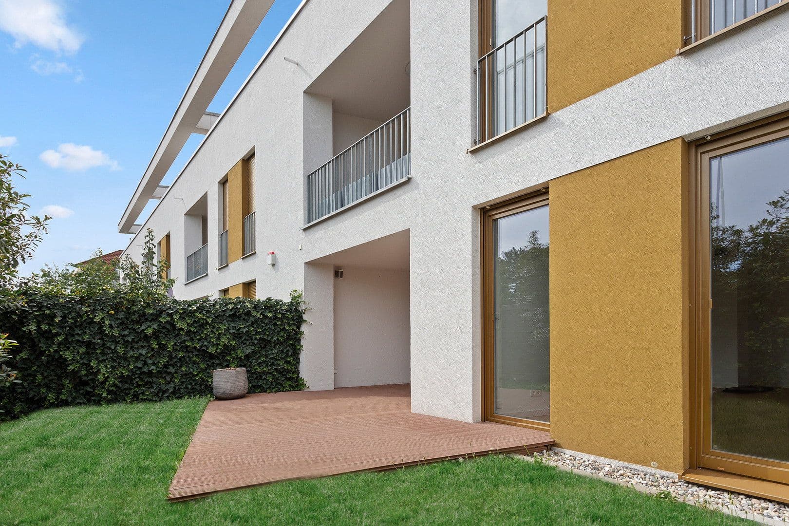 Predaj domu 169 m², pozemek 160 m², Liederbach am Taunus, Hesensko Predaj domu 169 m², pozemek 160 m², Liederbach am Taunus, Hesensko