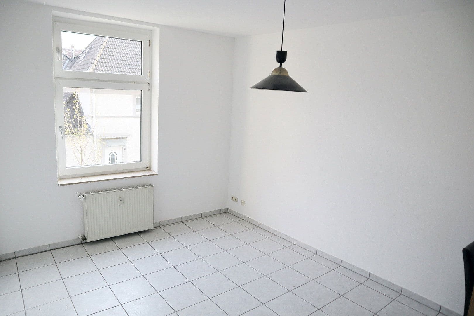 Prenájom bytu 2-izbový 67 m², Köllmannstraße 7, Essen, Severné Porýnie - Westfálsko Prenájom bytu 2-izbový 67 m², Köllmannstraße 7, Essen, Severné Porýnie - Westfálsko