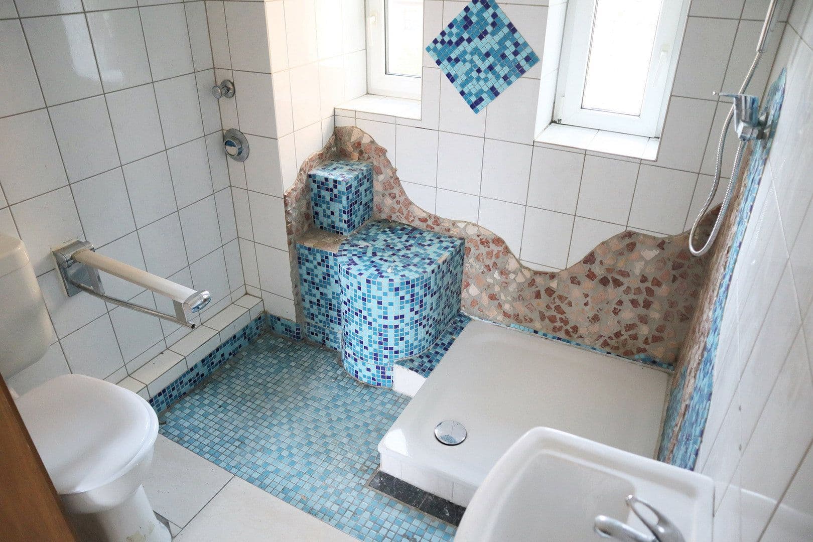Prenájom bytu 2-izbový 67 m², Köllmannstraße 7, Essen, Severné Porýnie - Westfálsko Prenájom bytu 2-izbový 67 m², Köllmannstraße 7, Essen, Severné Porýnie - Westfálsko