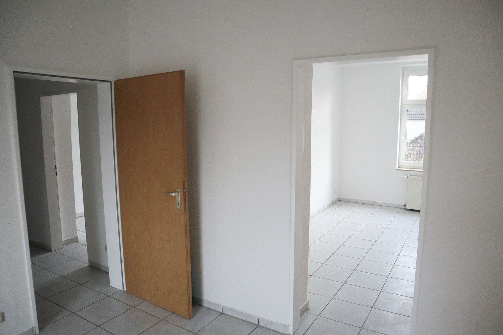 Prenájom bytu 2-izbový 67 m², Köllmannstraße 7, Essen, Severné Porýnie - Westfálsko Prenájom bytu 2-izbový 67 m², Köllmannstraße 7, Essen, Severné Porýnie - Westfálsko