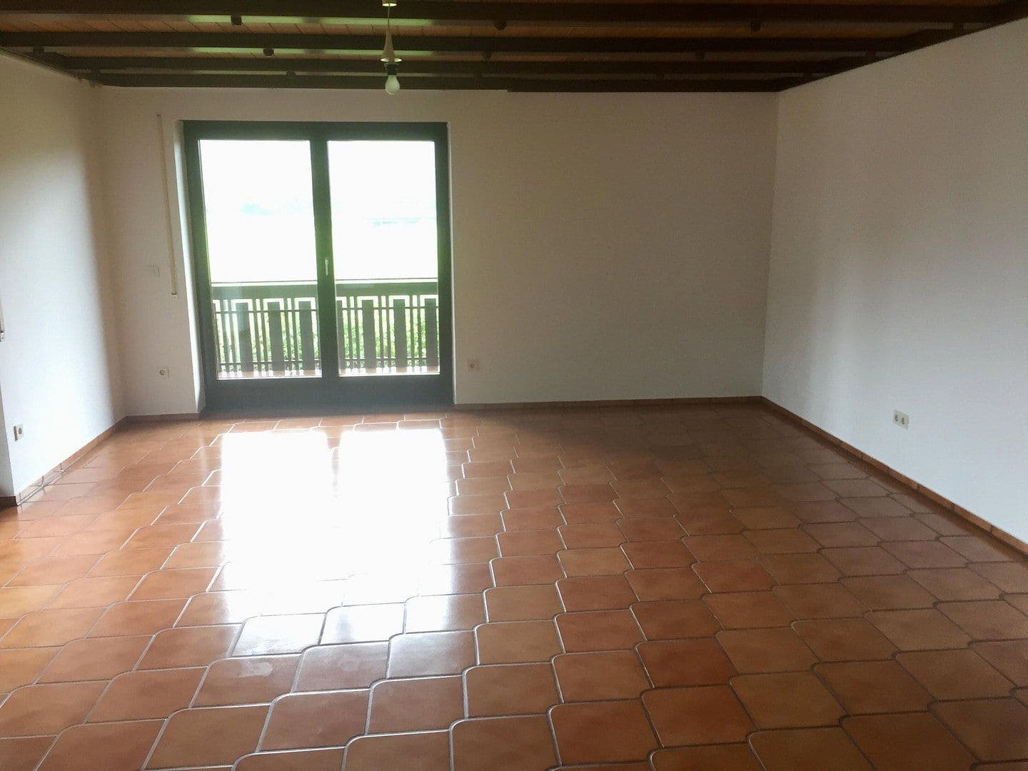 Prenájom bytu 4-izbový 140 m², Dollnstein OT Obereichstätt, Bavorsko Prenájom bytu 4-izbový 140 m², Dollnstein OT Obereichstätt, Bavorsko