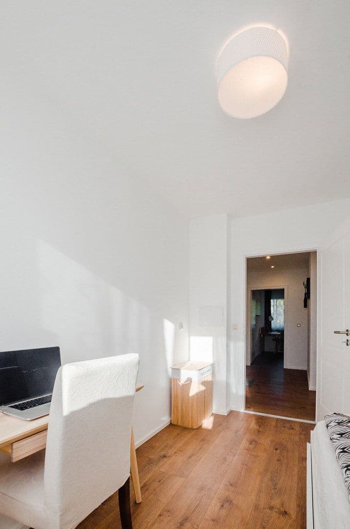 Prenájom bytu 4-izbový 76 m², Weissenseestr. 95, München, Bavorsko Prenájom bytu 4-izbový 76 m², Weissenseestr. 95, München, Bavorsko