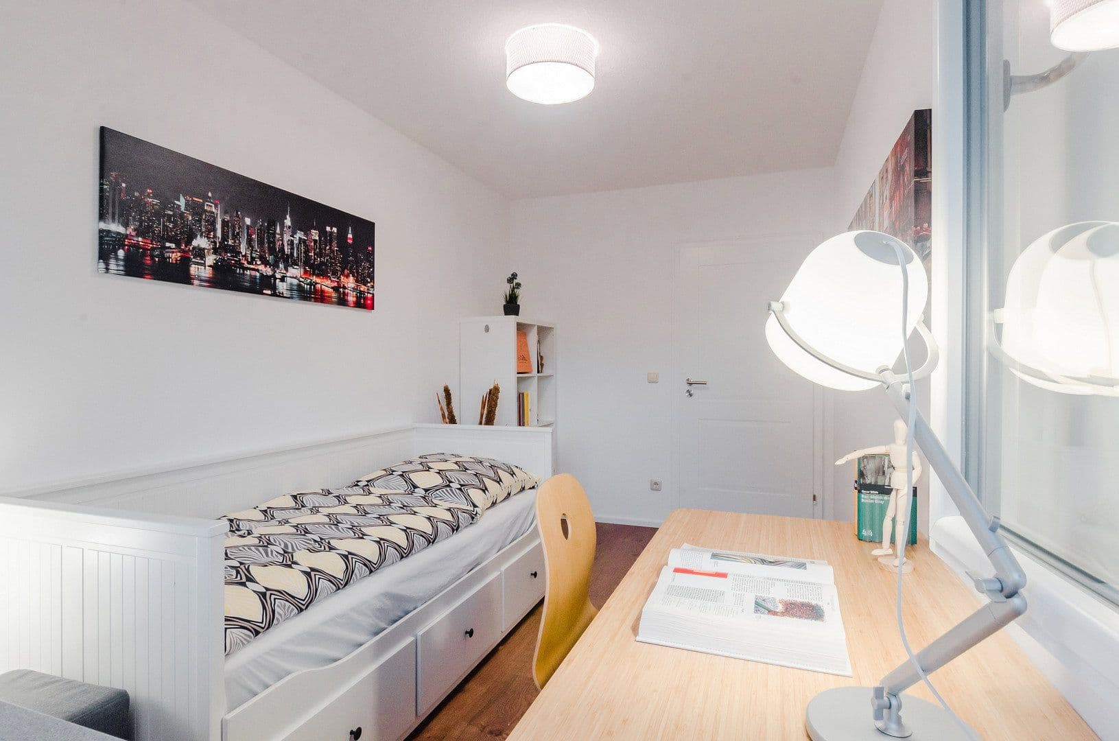 Prenájom bytu 4-izbový 76 m², Weissenseestr. 95, München, Bavorsko Prenájom bytu 4-izbový 76 m², Weissenseestr. 95, München, Bavorsko