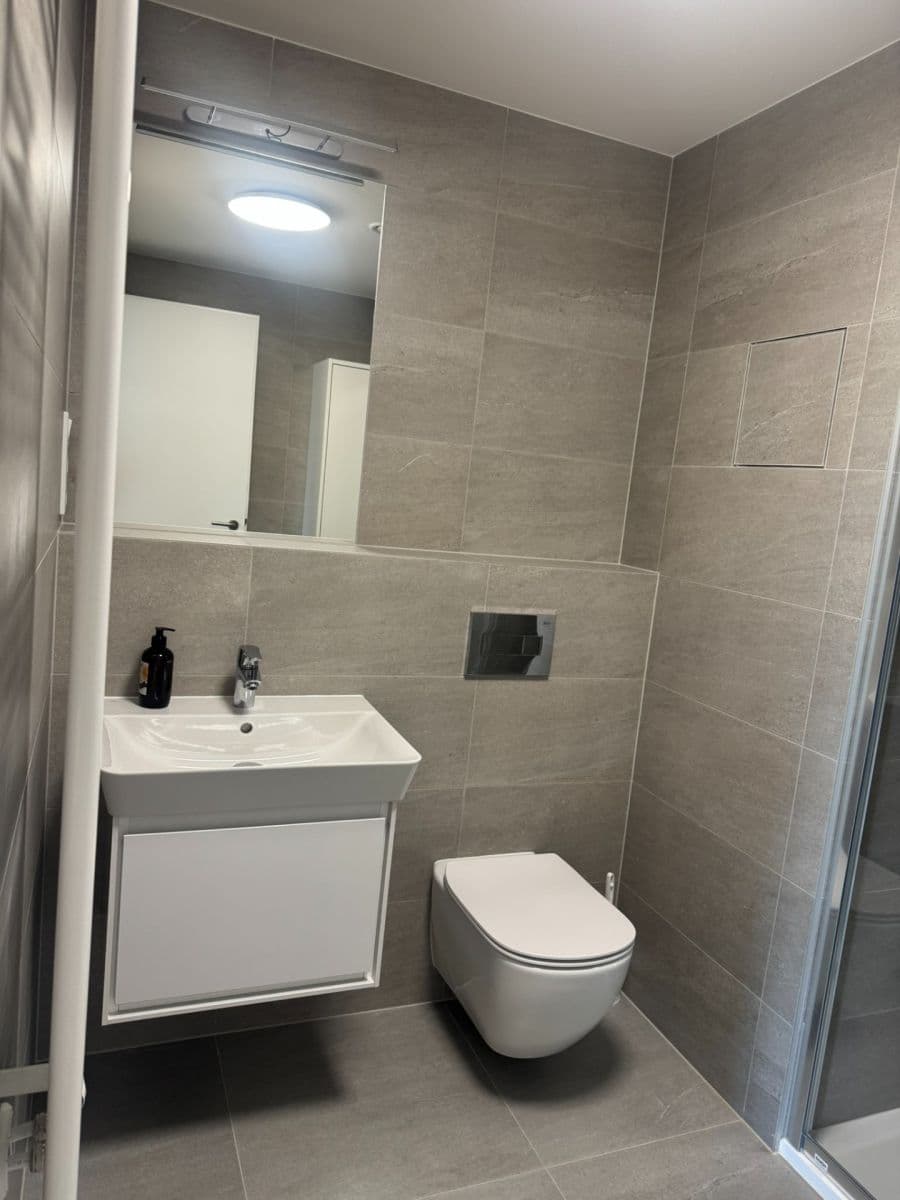 Prenájom bytu 2-izbový 56 m², Hodkovická, Praha, Praha Prenájom bytu 2-izbový 56 m², Hodkovická, Praha, Praha