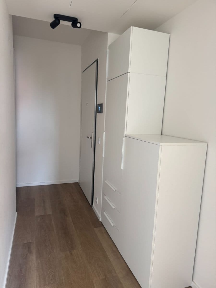 Prenájom bytu 2-izbový 56 m², Hodkovická, Praha, Praha Prenájom bytu 2-izbový 56 m², Hodkovická, Praha, Praha