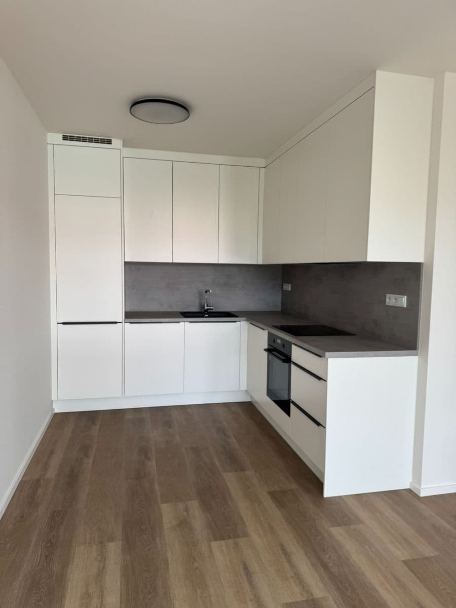 Prenájom bytu 2-izbový 56 m², Hodkovická, Praha, Praha Prenájom bytu 2-izbový 56 m², Hodkovická, Praha, Praha