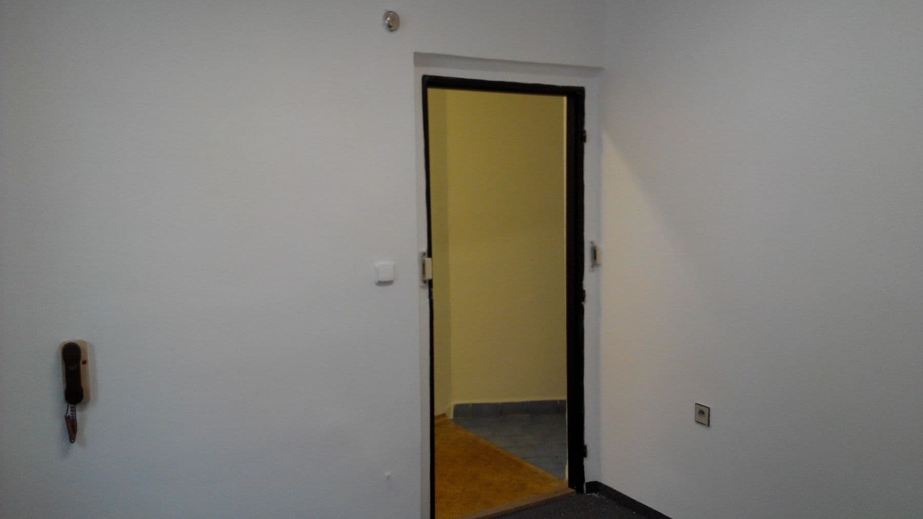 Prenájom kancelárie 9 m², U Bechyňské dráhy, Tábor, Jihočeský kraj Prenájom kancelárie 9 m², U Bechyňské dráhy, Tábor, Jihočeský kraj