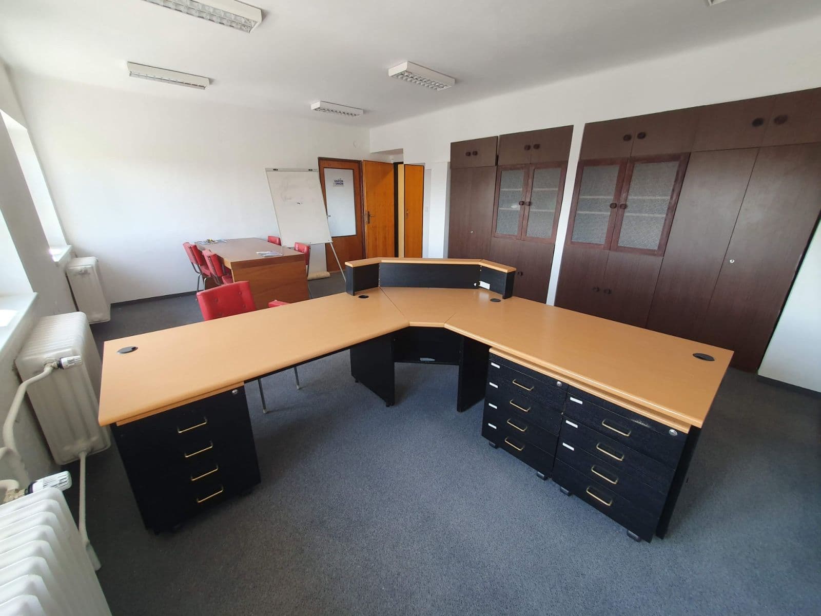 Prenájom kancelárie 28 m², U Bechyňské dráhy, Tábor, Jihočeský kraj Prenájom kancelárie 28 m², U Bechyňské dráhy, Tábor, Jihočeský kraj