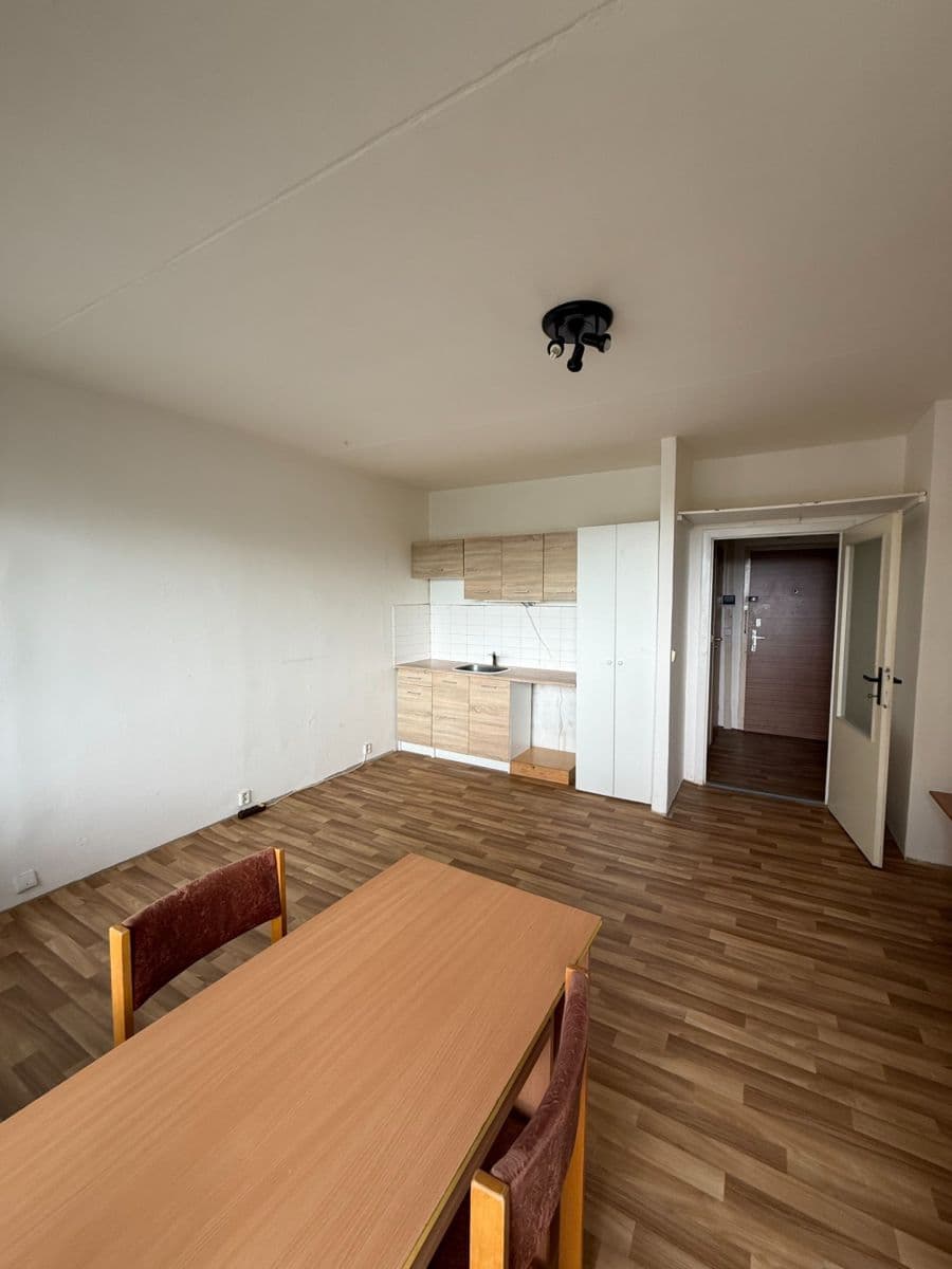Prenájom bytu 1-izbový 30 m², Okrouhlá, Brno, Jihomoravský kraj Prenájom bytu 1-izbový 30 m², Okrouhlá, Brno, Jihomoravský kraj