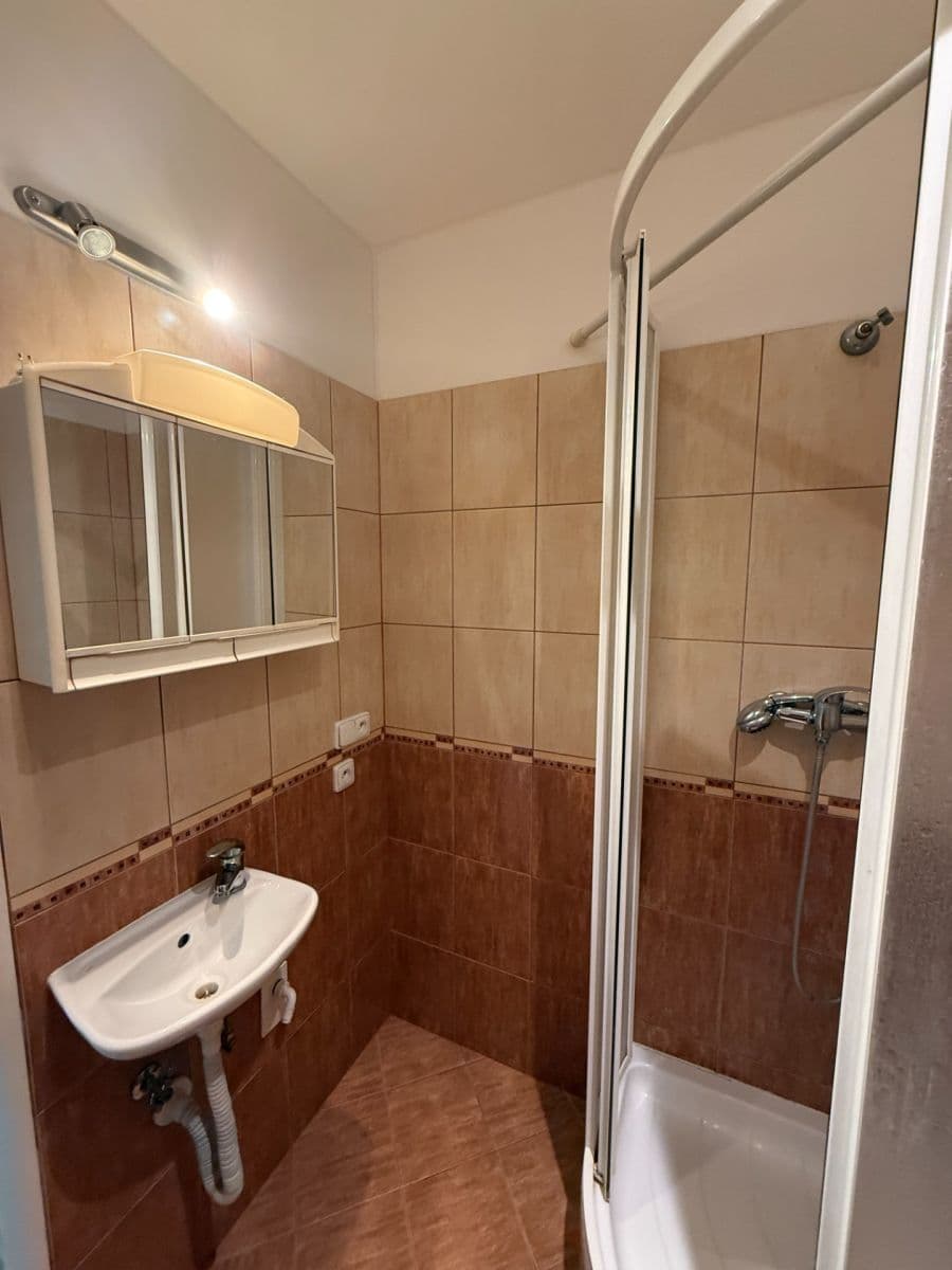 Prenájom bytu 1-izbový 30 m², Okrouhlá, Brno, Jihomoravský kraj Prenájom bytu 1-izbový 30 m², Okrouhlá, Brno, Jihomoravský kraj