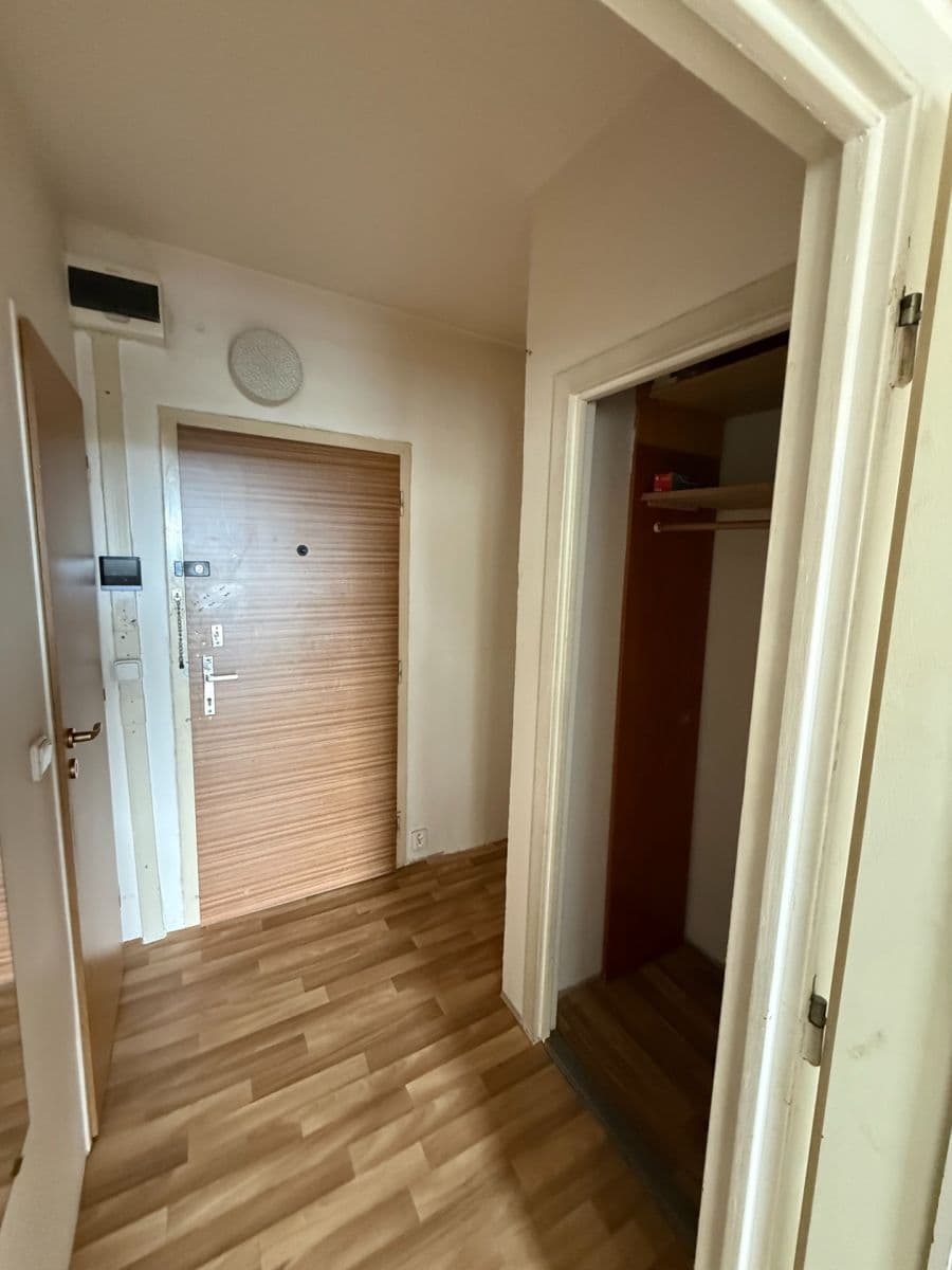 Prenájom bytu 1-izbový 30 m², Okrouhlá, Brno, Jihomoravský kraj Prenájom bytu 1-izbový 30 m², Okrouhlá, Brno, Jihomoravský kraj