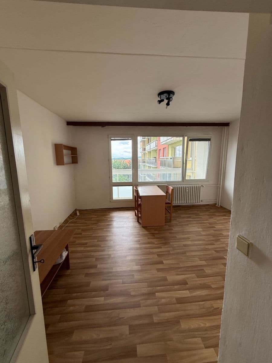 Prenájom bytu 1-izbový 30 m², Okrouhlá, Brno, Jihomoravský kraj Prenájom bytu 1-izbový 30 m², Okrouhlá, Brno, Jihomoravský kraj