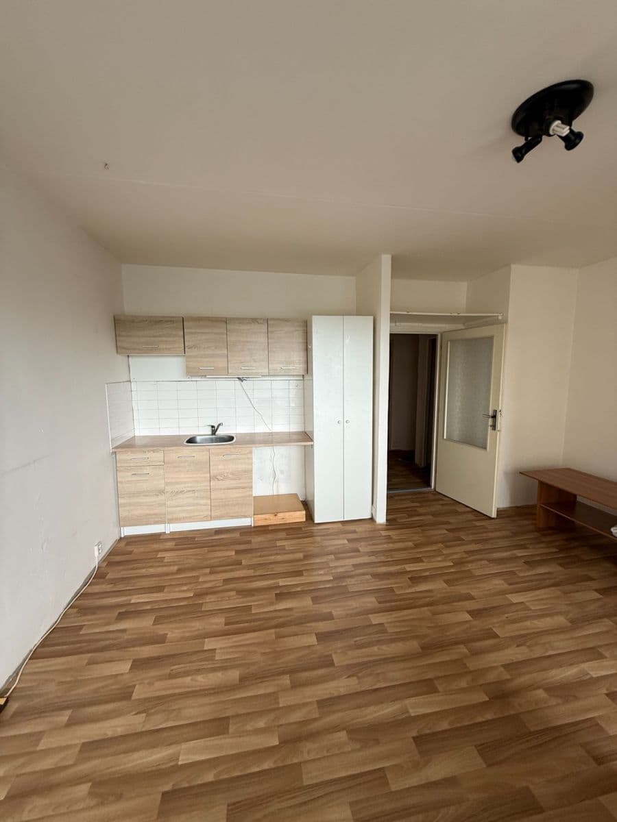 Prenájom bytu 1-izbový 30 m², Okrouhlá, Brno, Jihomoravský kraj Prenájom bytu 1-izbový 30 m², Okrouhlá, Brno, Jihomoravský kraj