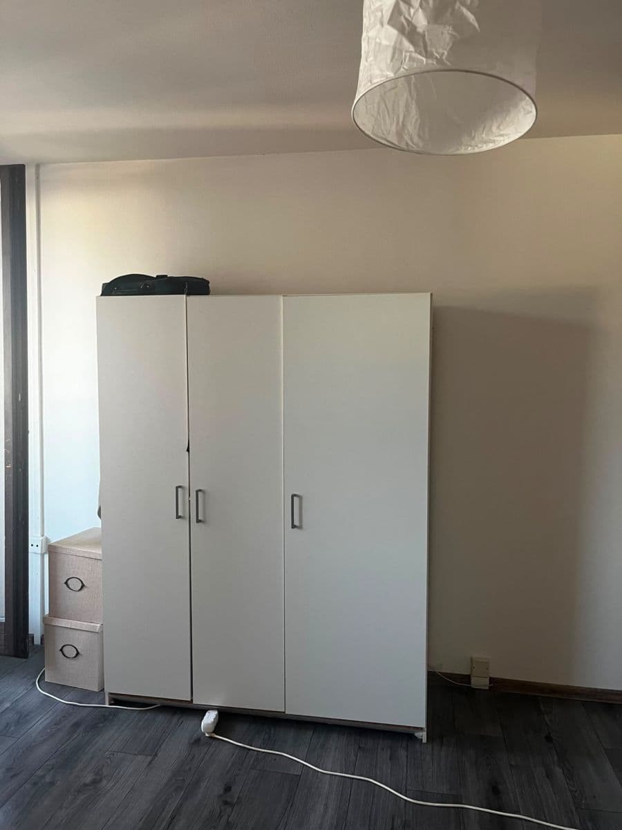 Prenájom bytu 3-izbový 72 m², Plzeňská, Praha, Praha Prenájom bytu 3-izbový 72 m², Plzeňská, Praha, Praha